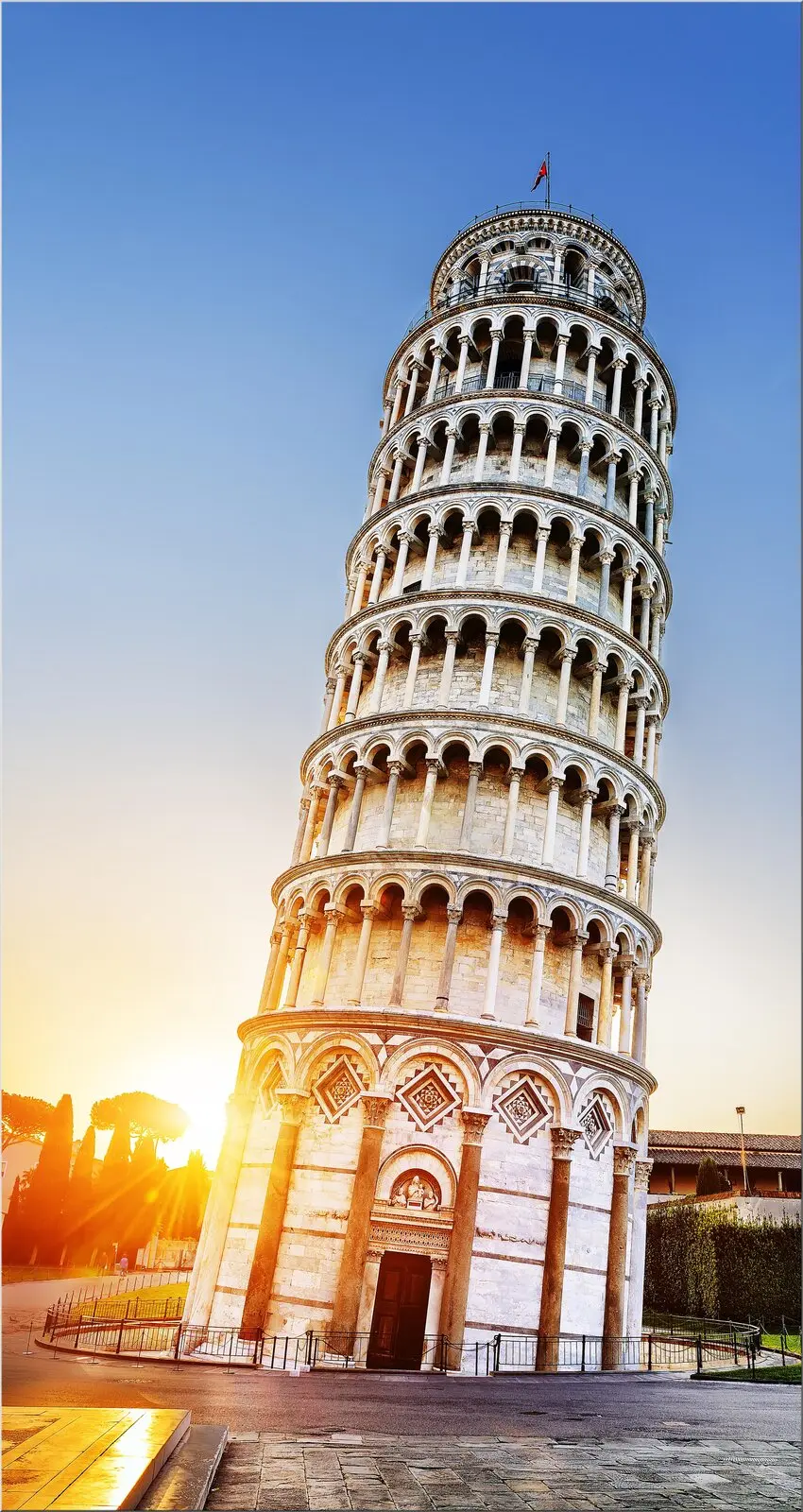 XXL Postkarte mit schiefem Turm von Pisa bei Sonne